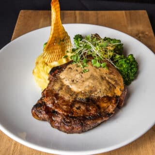 vernons-speakeasy-in-los-ranchos